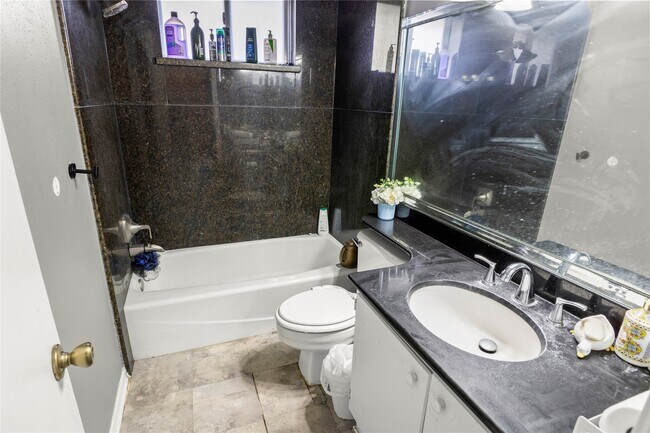 Building Photo - 10910 Vanderford Dr