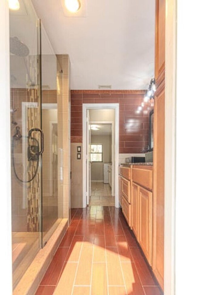 Building Photo - 169 Armadillo Way