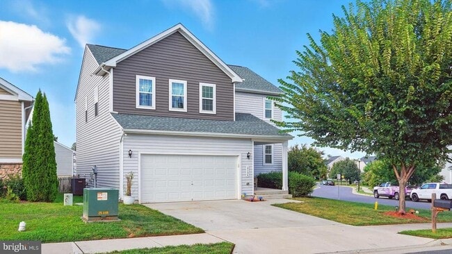 Building Photo - 2156 Chestnut Dr.