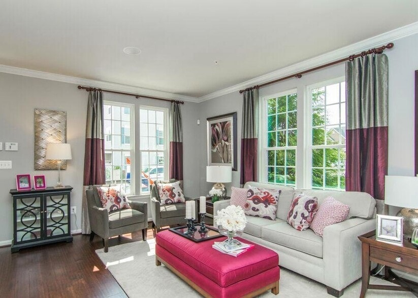 Primary Photo - 7403 Wild Honey Way