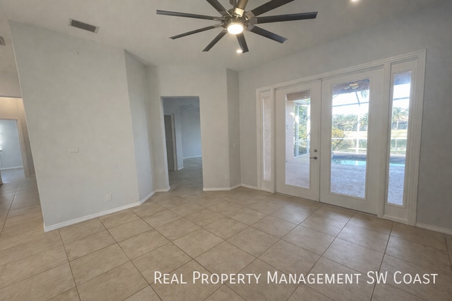 Building Photo - 816 Grand Rapids Blvd