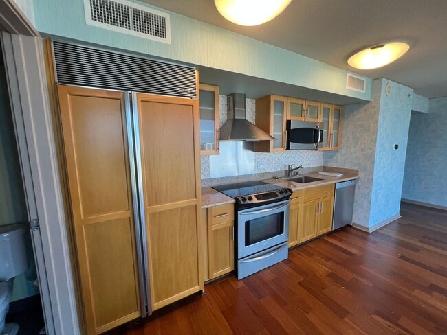 Building Photo - Moana Pacific, High rise 44th floor spacious 1 bedroom/1 bathroom