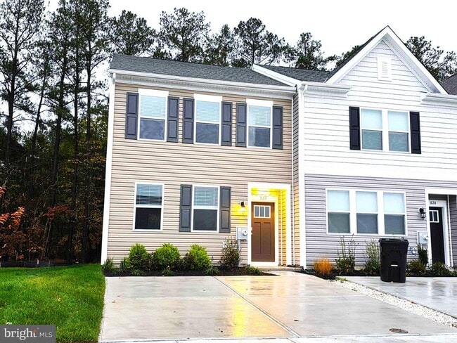 Building Photo - 822 Mersey Ln