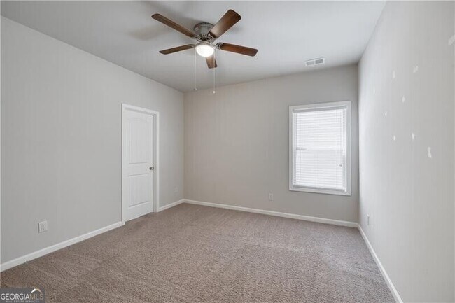 Building Photo - 5216 Apple Grove Rd NE