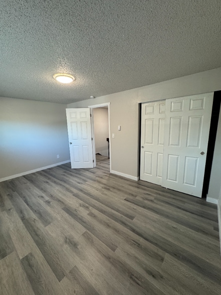 Building Photo - 308 Summit Ave N