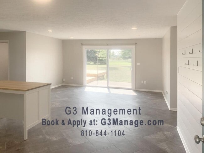 Building Photo - 570 E Marr Rd