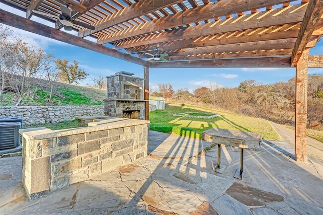 Building Photo - 9568 Houston Hill Rd