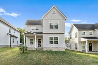 Building Photo - 302 Dorn St