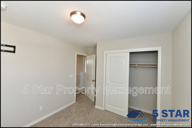 Building Photo - 6933 Copper Town Dr