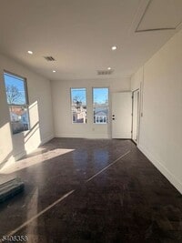 Building Photo - 69 Brookdale Ave