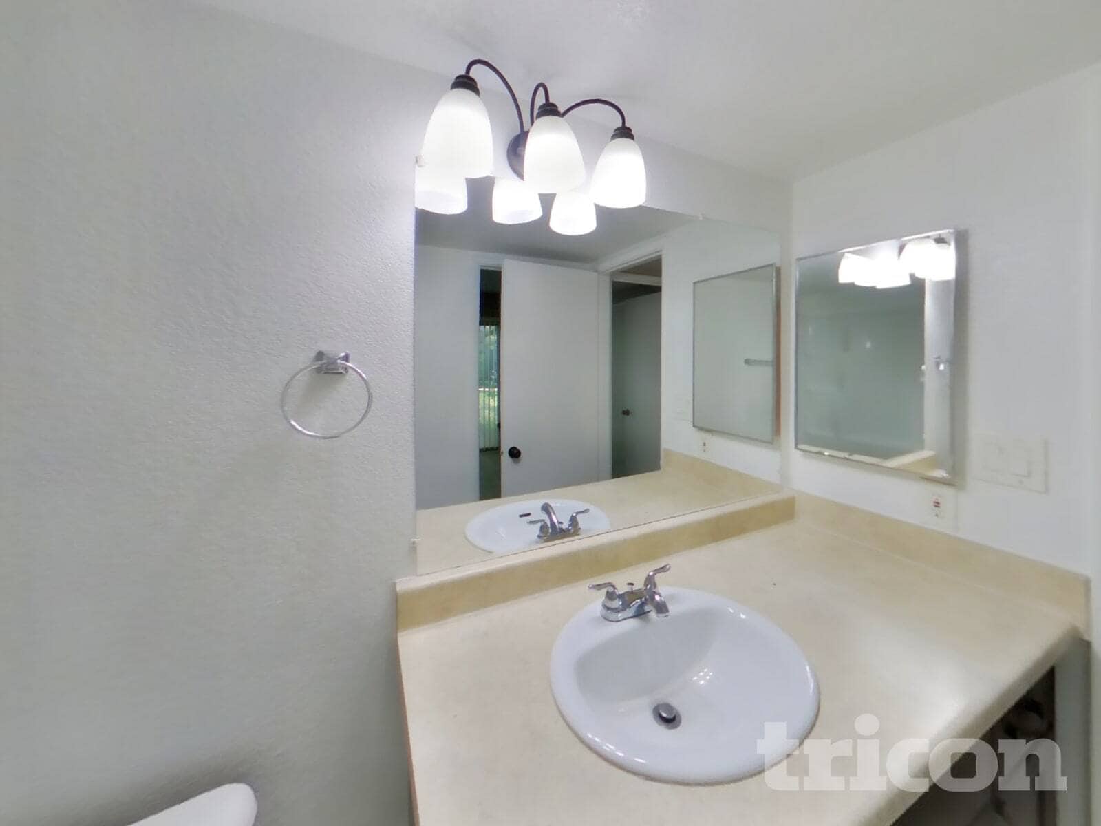 Building Photo - 14002 N 49th Ave