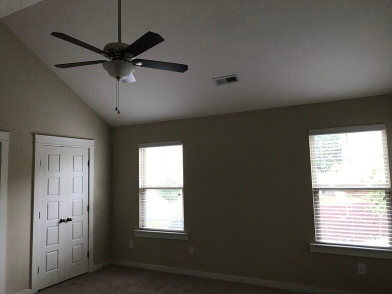 Second bedroom - 6417 Swatner Drive