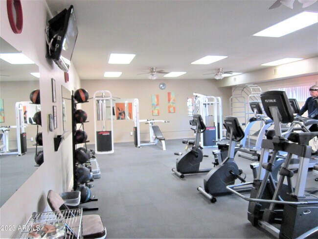 Building Photo - 12212 N Paradise Village Pkwy W