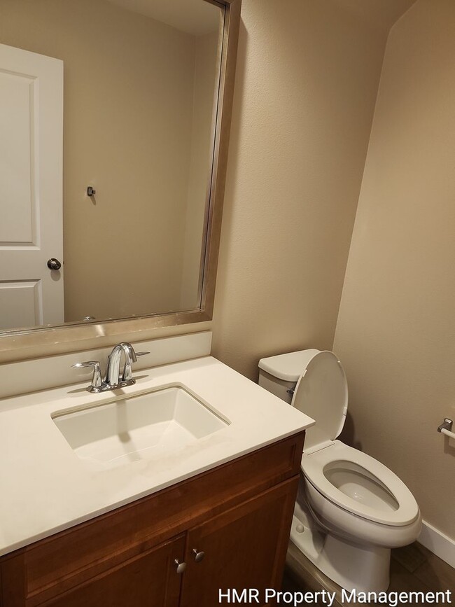 Building Photo - 2 Story Home 3 bedroom 2.5 bath in Glendora