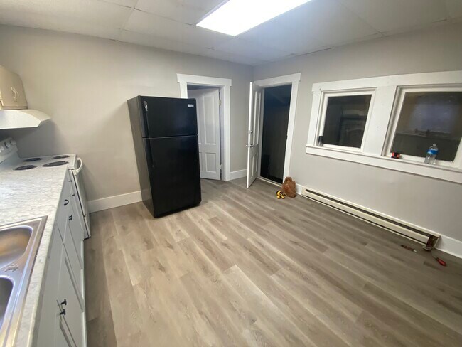 Building Photo - 501 Pratt St