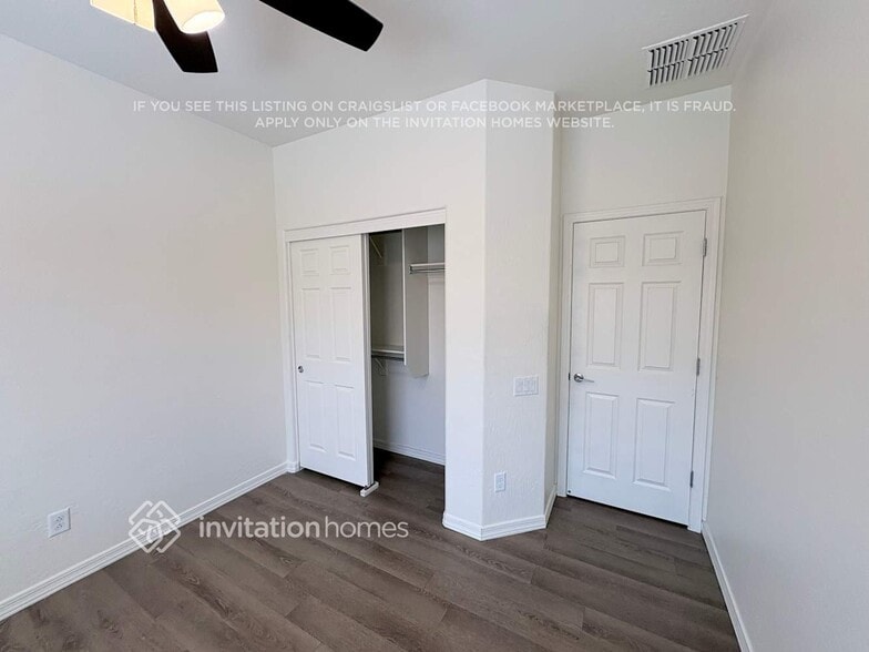 Building Photo - 4854 S Antonio