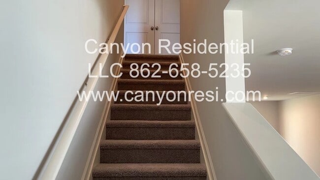 Building Photo - 559 Dayspring Dr