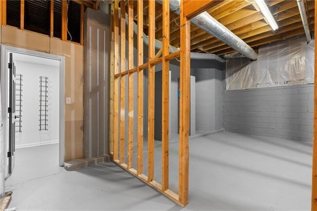 Building Photo - 350 Kelson Dr NW
