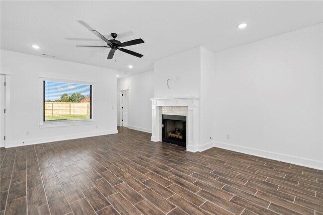 Building Photo - 64 W Gilpin St