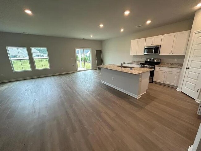 Building Photo - 308 Bull Run Way