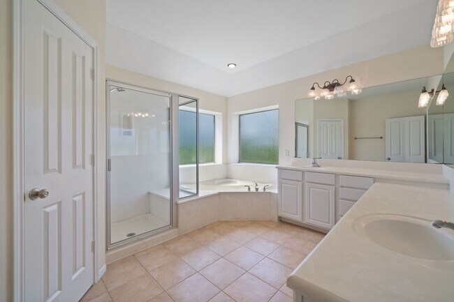 Building Photo - 6026 Briar Hill Ct