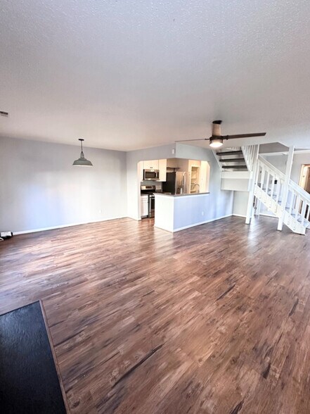 Primary Photo - 713 Quesnel Dr