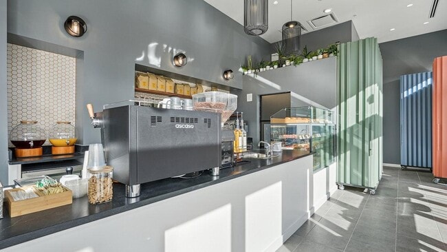 Building Photo - 620 Foster St