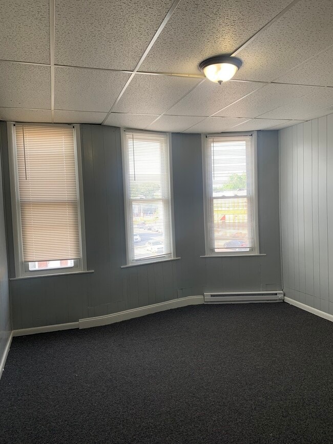 Building Photo - 1948 Mosher St