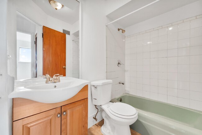 Building Photo - 30 Skyline Dr