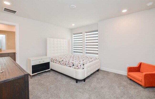 Building Photo - 9522 Rialto Creek Dr