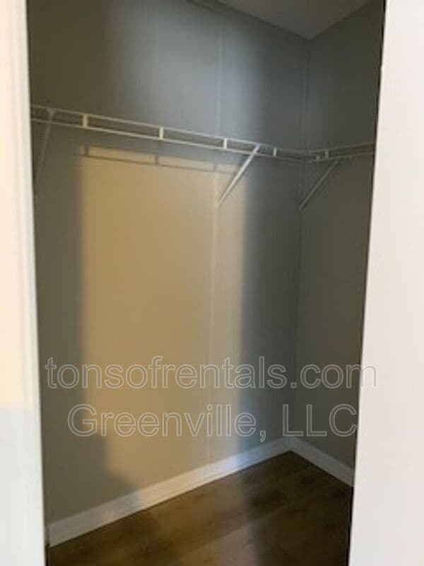 Building Photo - 236 Elizabeth Ln