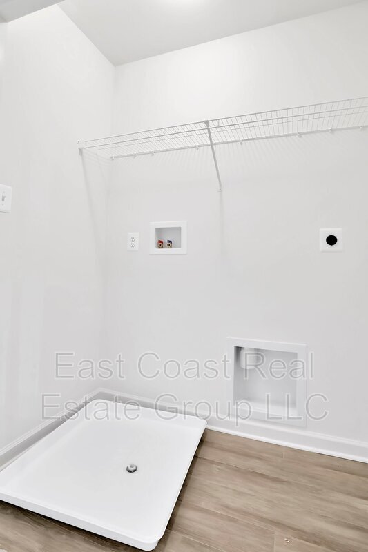 Building Photo - 153 Charterhouse St