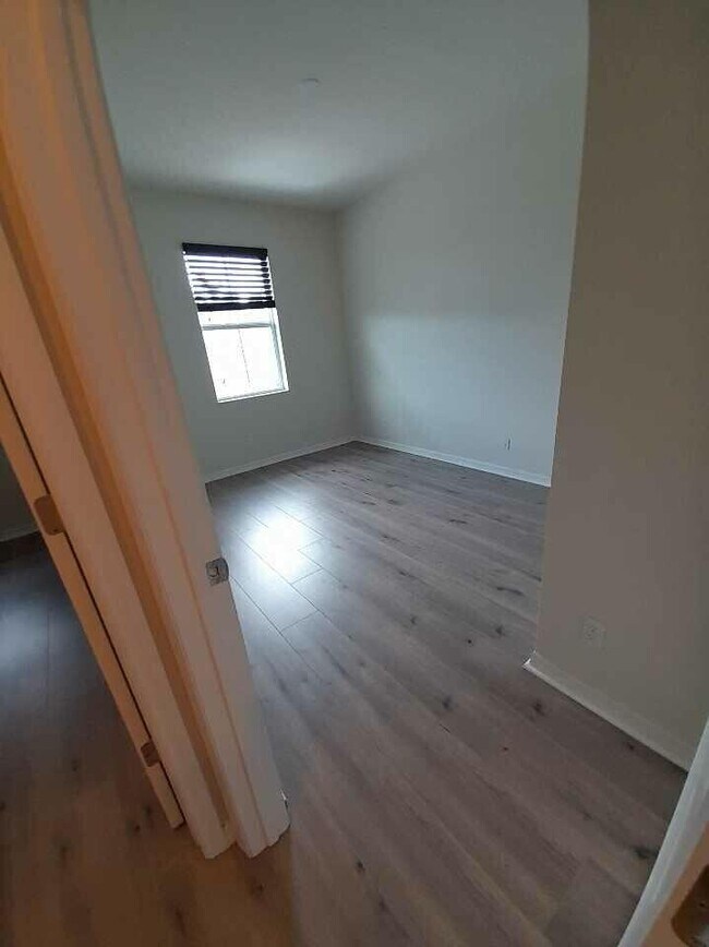 Building Photo - 3242 S Caroline Dr