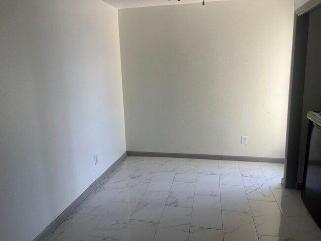 Building Photo - 7302Alaba