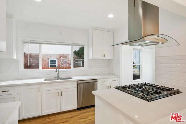 Building Photo - 1851 W 81st St