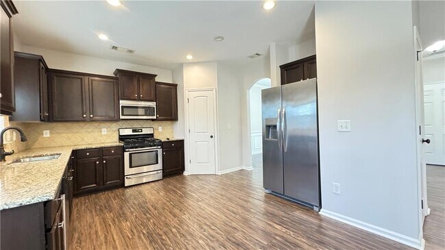 Building Photo - 4408 Black Hills Dr NW