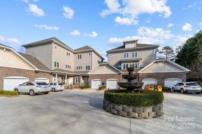 Building Photo - 18823 Cloverstone Cir