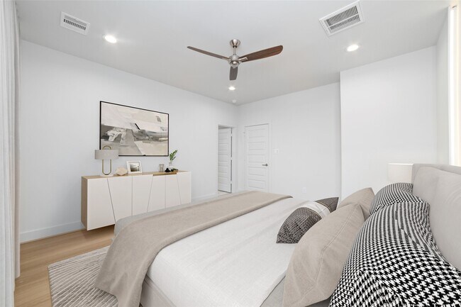 Building Photo - 3007 Ventas Dr