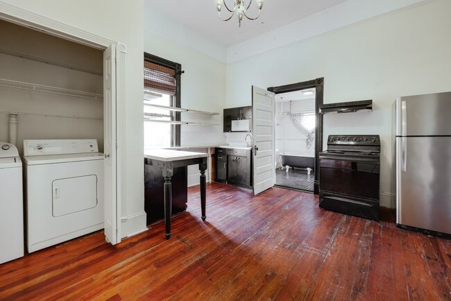 Building Photo - 295 Oglethorpe Ave