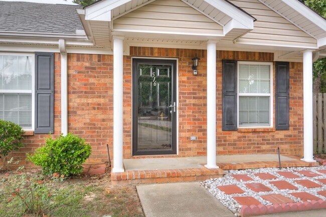 Building Photo - 516 Goodale Court