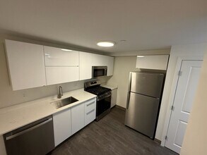 Building Photo - 9/1 Renovated 1BR with laundry in unit near Brigham Circle, Longwood!
