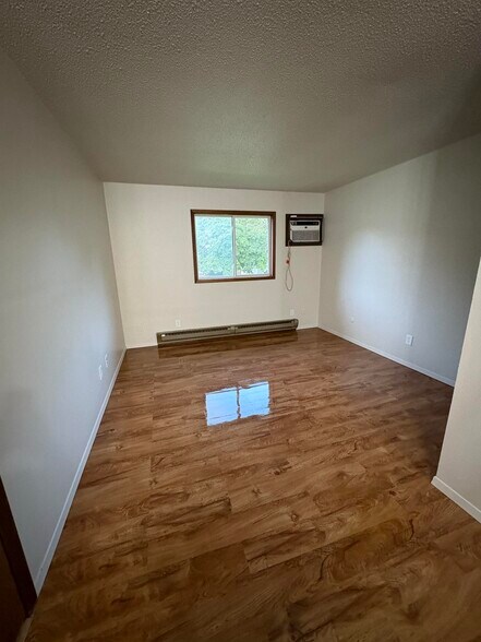 Building Photo - 3229 Sycamore Ter