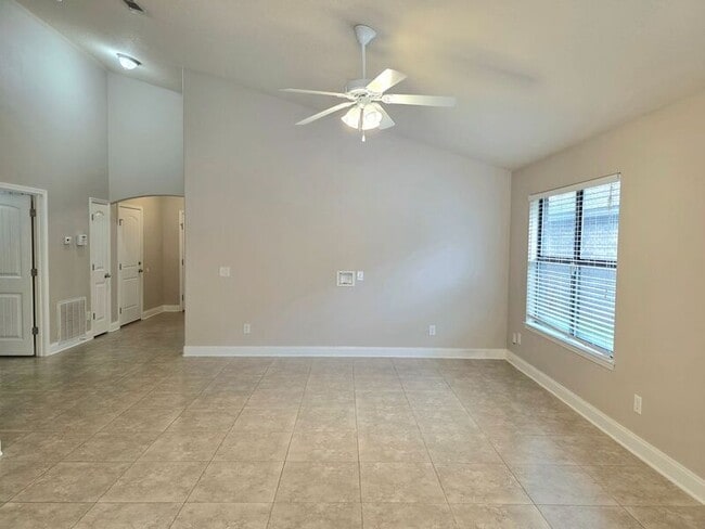 Building Photo - 4992 Makenna Cir