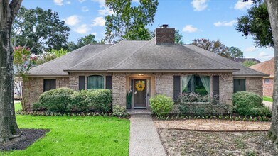 Building Photo - 18315 Forest Town Dr