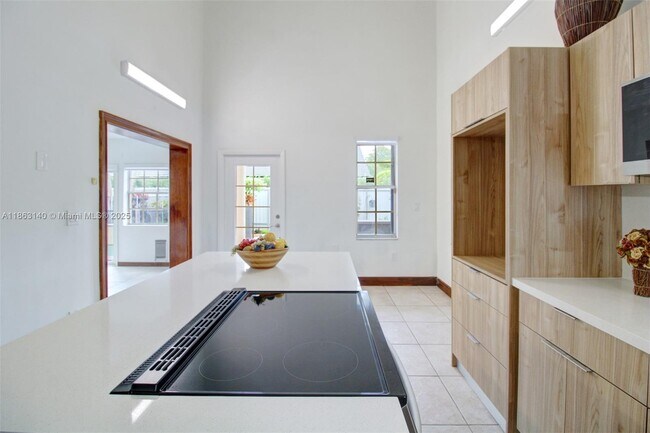 Building Photo - 12370 SW 96th St