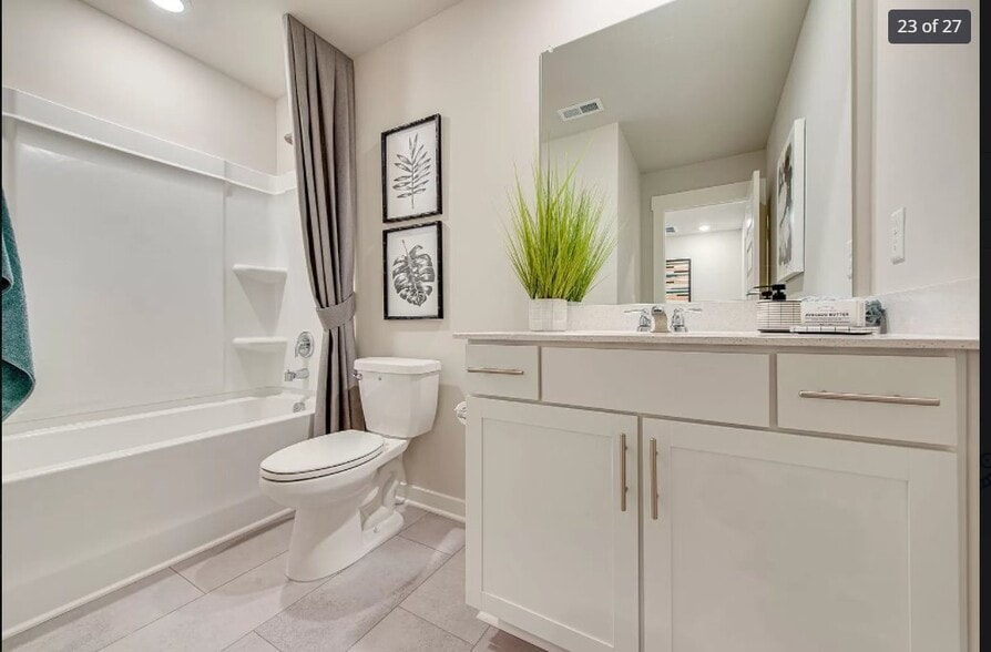 Building Photo - 758 Mickelson Wy