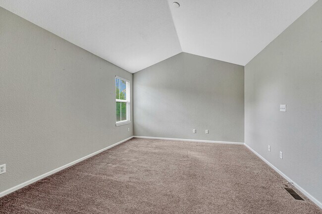 Building Photo - 5643 S Biloxi Way