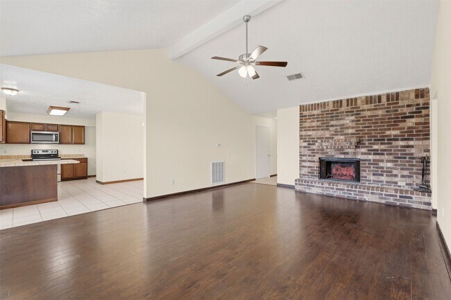 Building Photo - 1418 Crawley Ct