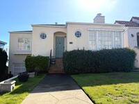 Building Photo - UPDATED BRIGHT 2000sf 4BR/2BA Monterey Hei...