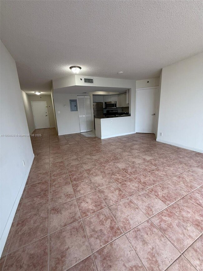 Building Photo - 8911 Collins Ave